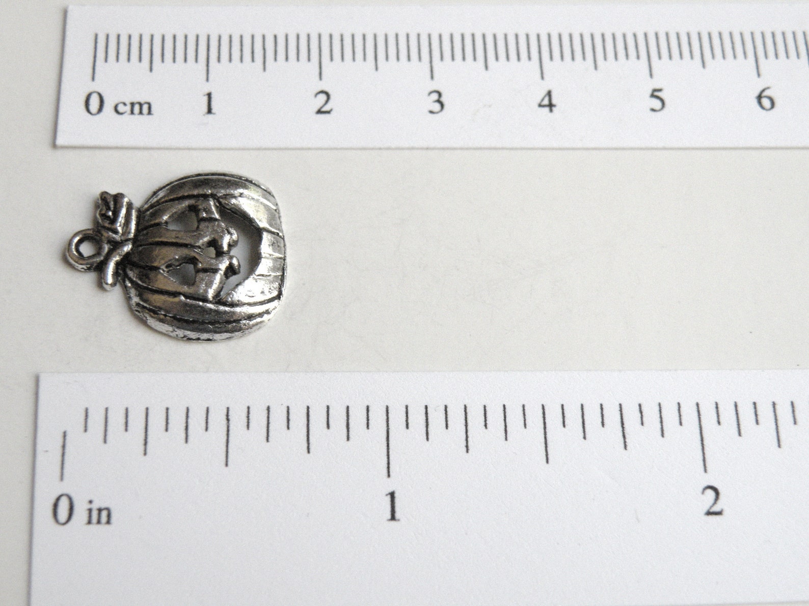 10 Halloween Pumpkin Jack O' Lantern Charms Antique Silver 18x18mm ...