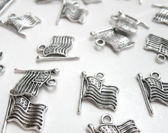 10 USA American flag charms antique silver 18x15mm PR344-125AS