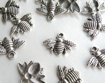 10 Honey Bee charms antique silver 16x21mm DB11362