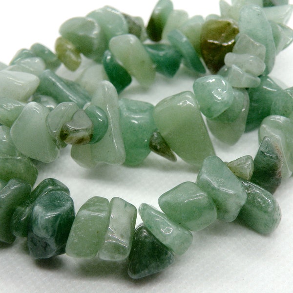 Green Aventurine Chips Natural Gemstone medium to large nuggets stretchy strand F8034MS-G