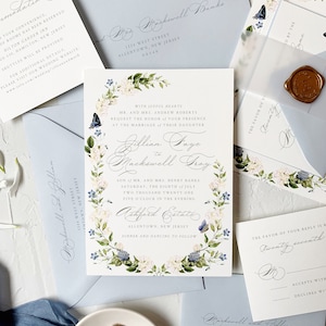 La suite de faire-part de mariage Jillian, suite de faire-part de mariage floral aquarelle, faire-part de mariage hortensia bleu, papillons - échantillon