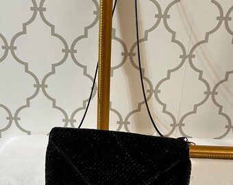 Torebka koktajlowa z czarnej, metalowej siateczki w stylu vintage, wieczorowa torebka w stylu "Twilight Collection", kopertówka ze złotymi okuciami, torebka na ramię w stylu retro glamour