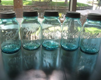 Lot of 5 Vintage Blue Ball Perfect Mason Quart Canning Jars With Original Ball Zinc Lids , Weddings, Storage, Lighting, Crafts