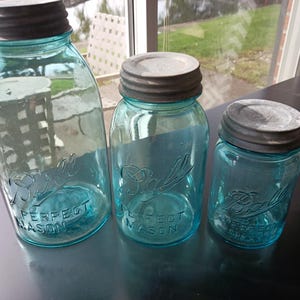3 Vintage 1923-1933 Blue Ball Perfect Mason Canning Jars Half Gallon Quart Pint W/Zinc Ball Lids Canisters, Lighting, Crafts