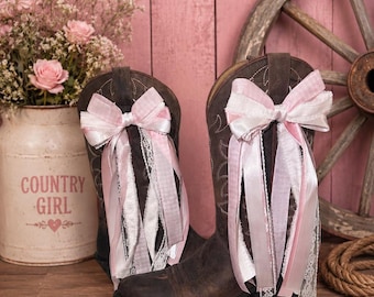 Strijkstokken voor concertschoenen | Roze en witte laarsstrikken | Countryconcert | Roze laarsstrikken