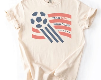 Comfort Colors® Vintage USA 94 Grafik | Landslag USA VM i fotboll T-shirt | Fotboll Retro Flagga T-shirt | FIFA VM