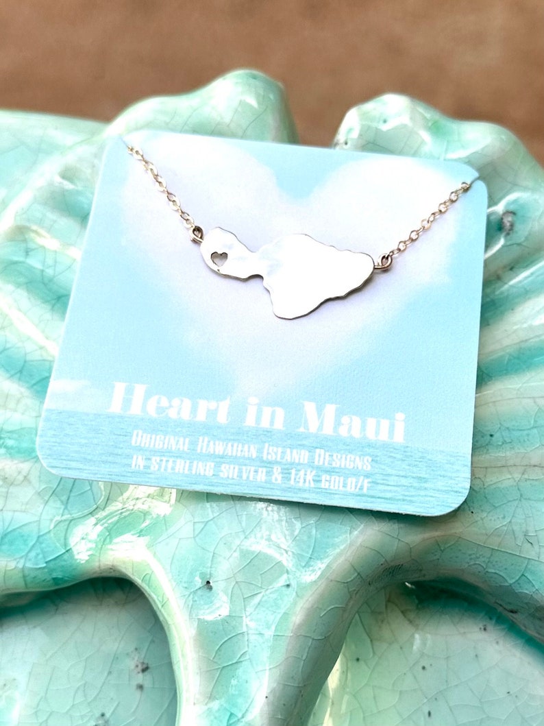 Corazón en Lahaina, Maui Un lugar especial en nuestros corazones con esta pieza aún más significativa en plata de ley o 14Kgf. imagen 4