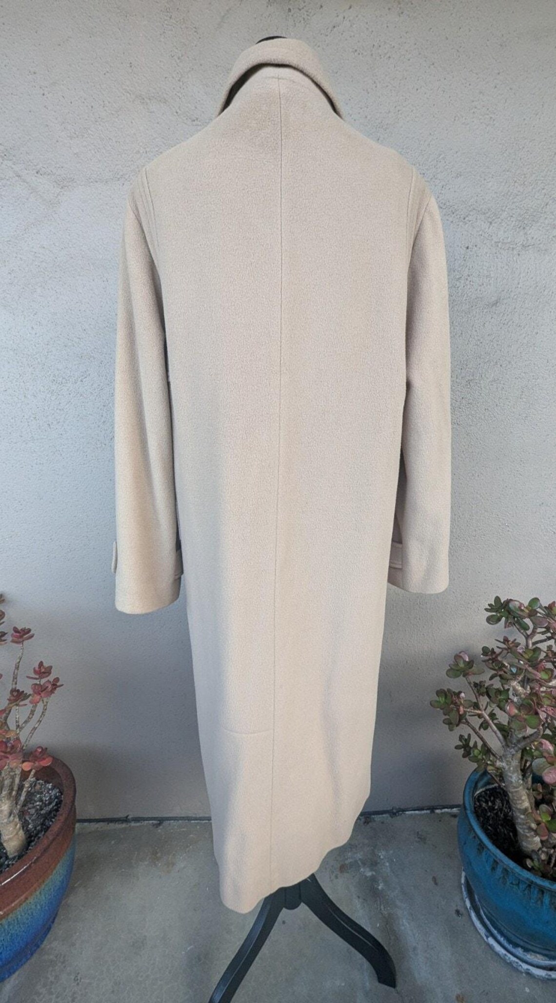 Vintage 1980s-1990s Beige Wool-Blend Long Coat with Belted Raglan Sleeves, photo 4 sur 5
