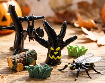 Simpatiche e inquietanti statuette di Halloween in vetro soffiato - Pipistrello appeso, albero fantasma e formica volante - Regalo spettrale per i colleghi, originale decorazione autunnale per la scrivania