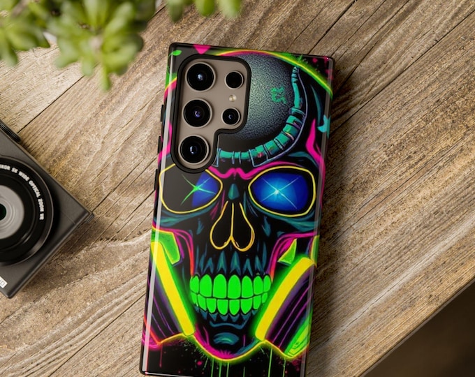 Neon Green Graffiti Skull Hard Shell Phone Case