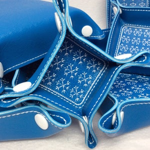 DIGITAL DOWNLOAD - In The Hoop Embroidery Machine Design - 8 sizes - Snap Tray - Valet Tray - Travel - Trinket Tray - Snowflakes - MollyMade