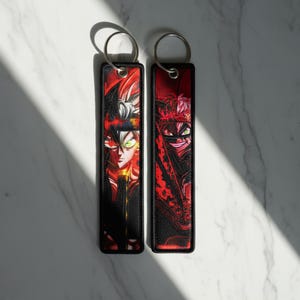 Puede incluir: Una taza de cerámica blanca con un asa negra y el texto "But First, Coffee" en negro y negrita. La taza está sobre una superficie blanca. La taza mide aproximadamente 10 cm de alto.