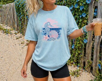 Seahorse Beach Shirt, Coastal Graphic Tee, Summer Vacation Shirt, Ocean Lover Gift, Comfort Colors Oversized Beach Tee Women