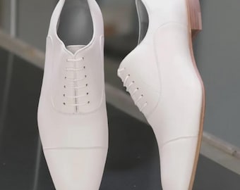Scarpe eleganti Oxford bianche in pelle Christian Louboutin da uomo con suola rossa