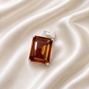 82.25 Ct Color Changing Alexandrite Pendant Emerald Cut 925 Sterling Silver AAA+ Alexandrite Flawless Stone Lab Created Alexandrite Jewelry