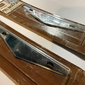 Pair boomerang pull handle triangle backer plate NIB unused chrome 2 3/4 centers