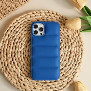 Puffer Iphone-hoesje Kleurrijk ontwerp Gewatteerd jack Stijlbescherming Siliconen Schokbestendig Zachte textuur Trendy accessoire Cameraschild Gewatteerd