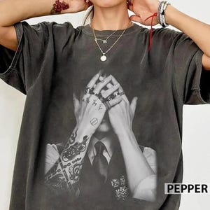 トップス   x Jung Kook of BTS T Black Jung Kook Shirt - Etsy UK