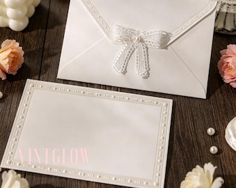 Convites de casamento vintage franceses em relevo, conjunto de papelaria com borda de pérolas e envelopes.