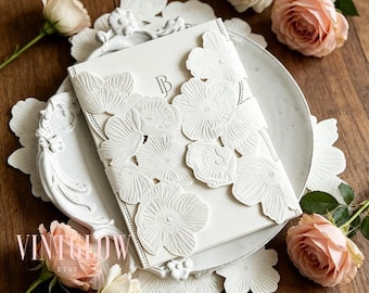 Convites de casamento elegantes com relevo floral, cartões personalizados para noivado e festa.