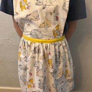 Winnie the Pooh Kitchen Apron, women gift ideas, inspirational gift ideas, Winnie the Pooh gifts, kitchen gift decor,cooking and baking gift