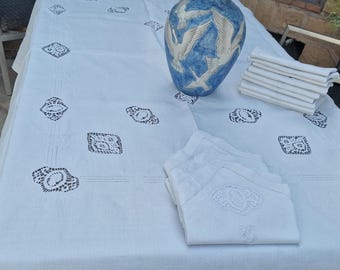 Mantel Antiguo de Lino Pesado y 12 Servilletas Encaje de Bolillos