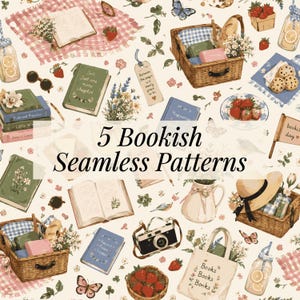 Op de afbeelding: Een naadloos patroon met illustraties van boeken, picknickmanden, aardbeien, vlinders, camera's en draagtassen met de tekst 'Books Books Books'. Het ontwerp bevat picknickkleden, bloemen en limonadepotten op een crèmekleurige achtergrond.
