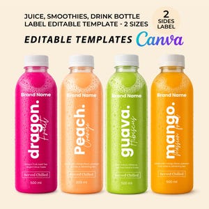 Puede incluir: Cuatro botellas de plástico transparente llenas de zumo de colores, etiquetadas como Dragon Fruit, Peach Orange, Guava Hibiscus y Mango Passion Fruit. Cada botella tiene un tapón blanco, gotas de condensación y texto de 500 ml.