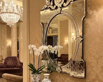 Vintage Venezianische Wandspiegel mit Krone - Floral geätzter abgeschrägter Kosmetikspiegel