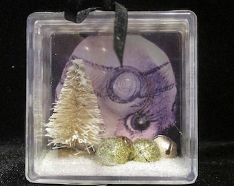 CREEPY Shadow Box/Ornament Disturbing Haunting Mini For Your Cabinette of Curiosity Dark Interesting Detroit Art/L.Cerrito