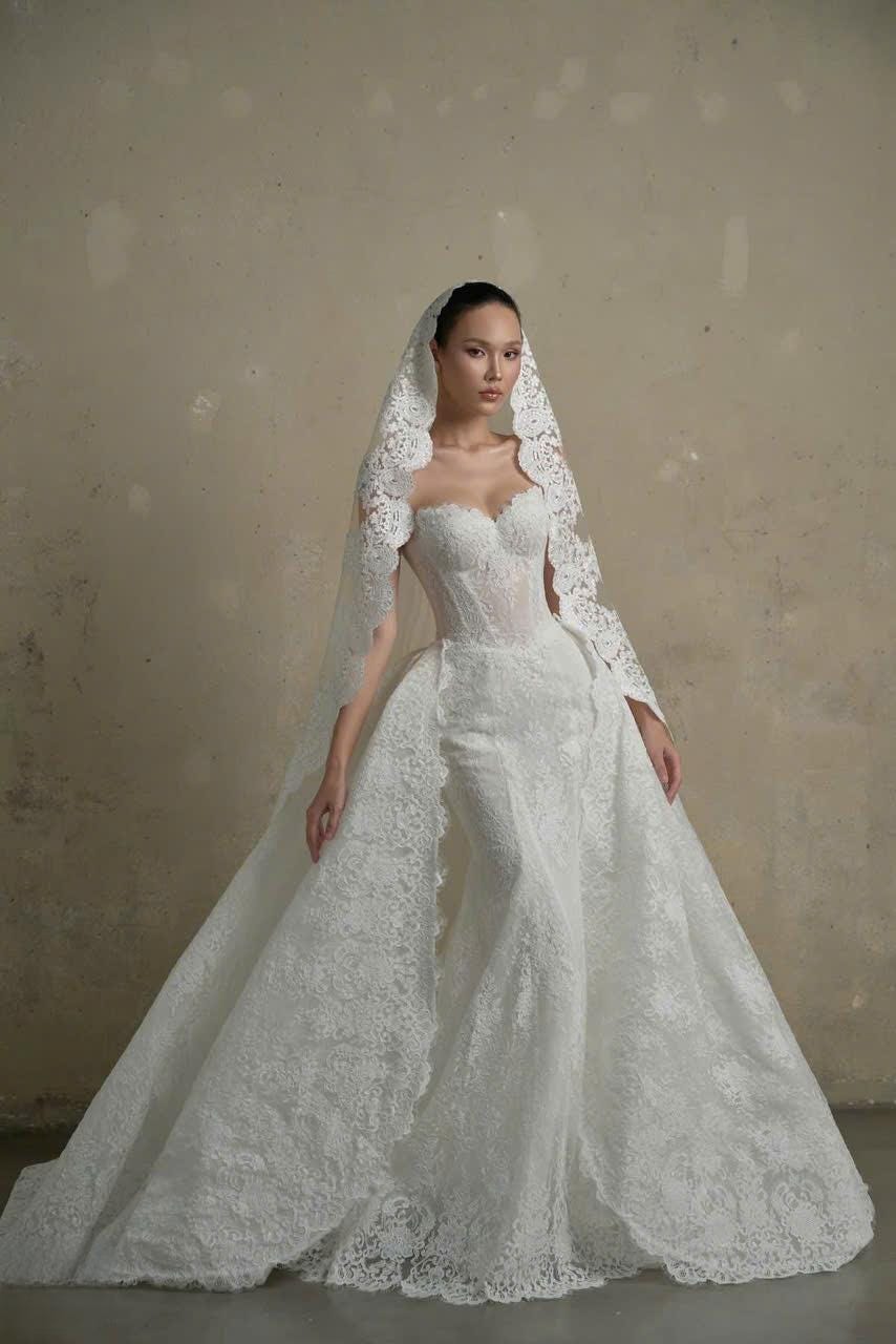knee length dresses for ladies Lace Open Back Mermaid Sheer Long Sleeve Halter Wedding Dress