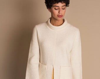 Ecru Sweater with pockets in merino wool