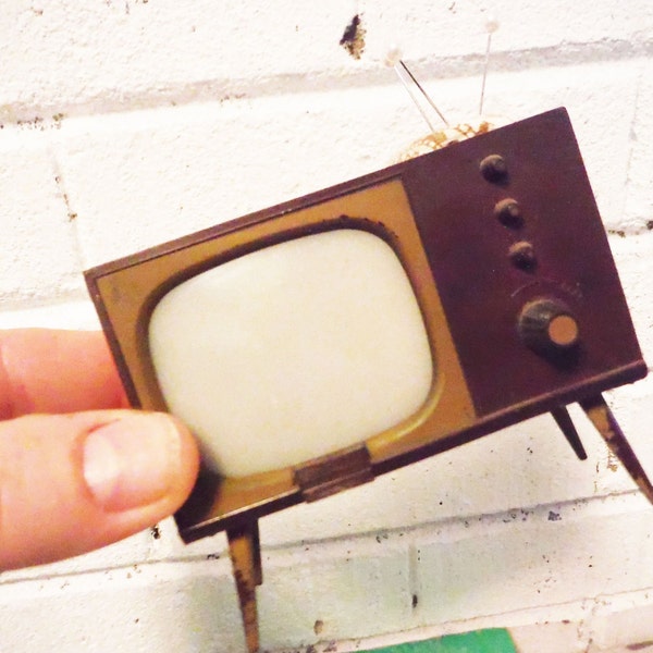 Alfiletero de tv miniatura mediados siglo televisión consola danés moderno mod vintage atómica Rancho casa de muñecas shabby
