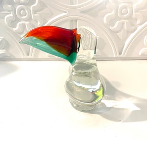 Quidio glass art bird figurine, minimalist glass bird, glass toucan,elegant bird decor, bird lover