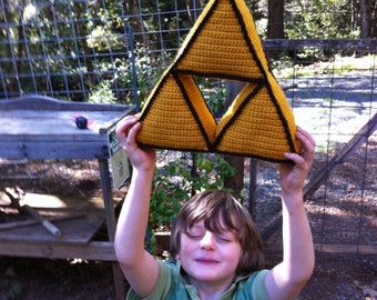 PATRÓN DE GANCHILLO PDF Almohada Trifuerza