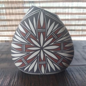 Vintage Acoma Pueblo Pottery - Signed "Victorino"  - 1997