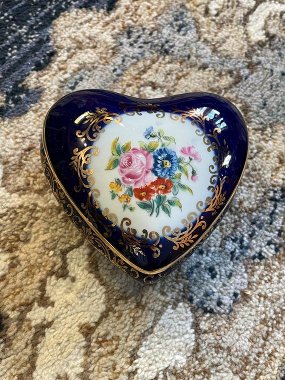 Vintage Limoges France Porcelain Heart Trinket Box