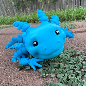 Articulated Axolotl Fidget Toy: Sensory Desk Pet, MatMire Makes