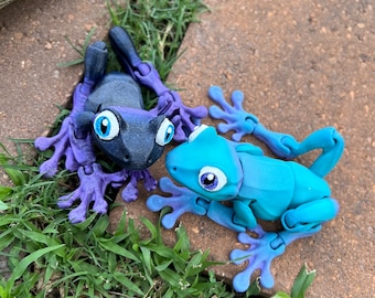 Articulated Tree Frog Fidget Toy: Magnetic Sensory Desk Decor