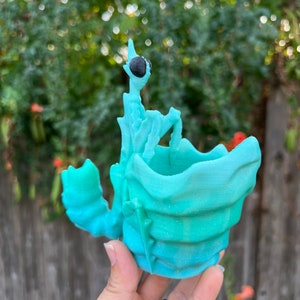 Praying Mantis Planter - 3D Printed Insect Garden Pot - Made to Order