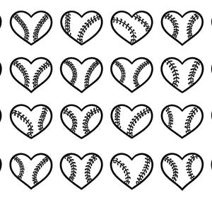 Puede incluir: Patrón repetido de corazones en blanco y negro con temática de béisbol. Cada corazón está delineado en negro y presenta el diseño de costura de una pelota de béisbol. Los corazones están dispuestos en filas y columnas sobre un fondo blanco.