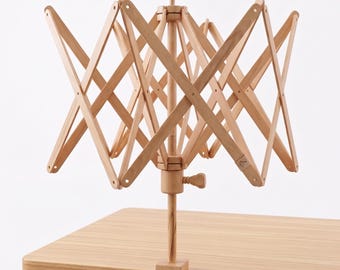 Wooden Yarn Winder Hand Operated Wool Skein Winding Tool Wooden Umbrella Style Yarn Winder Wood Yarn Spinner