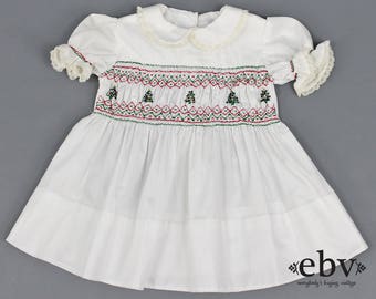 Girl's Vintage 60s Christmas Dress Smocked Christmas Dress Kid's Vintage Children's Vintage Girl's 24 months Dress 2T Christmas Photoshoot