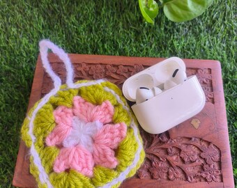Handgemaakt gehaakt AirPods-hoesje | Bloemenprint oordopjeshoesje | Oordopjeshouder van katoen | Leuk cadeau voor vrouwen | Sleutelhangertasje