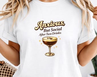 Ästhetisches T-Shirt, lustiges Cocktail-Grafik-Shirt, introvertiertes Humor-Shirt, Espresso Martini-Ästhetik-T-Shirt