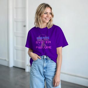 Camiseta unisex con mensaje "Falla del sistema de advertencia", estilo cyberpunk, estética tecnológica, gráfica, vaporwave y estilo hacker.