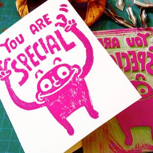 Carte de voeux faite main avec impression de blocs | Art imprimé à la main | Carte faite main fantaisiste | Design mignon avec message humoristique