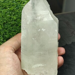Naturlig klar kvartskristall, tillväxt, Pakistan.