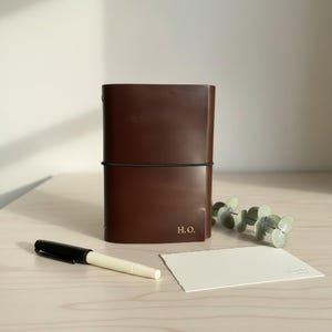 Caderno de couro personalizado A5 A6 | Capa de couro recarregável | Caderno de viagem/passaporte | Presente para ele/ela | Diário feito à mão
