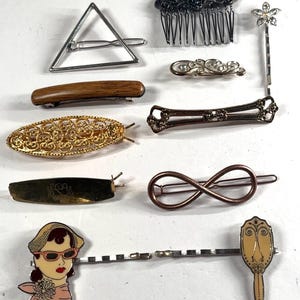Tray of fashion hair Accessories. Some are Vintage all in great shape. $_57.PNG?set_id=880000500F main image 3
